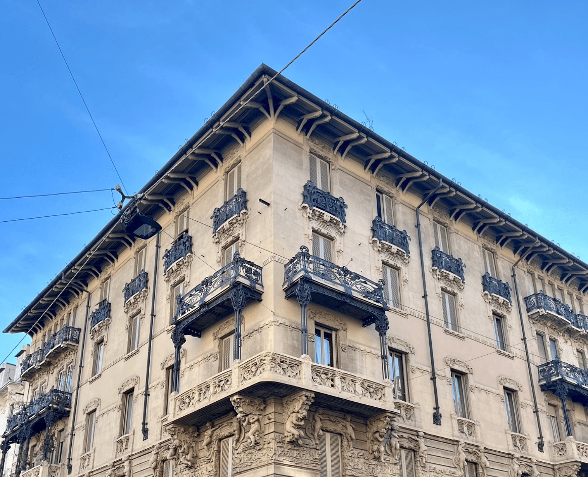 A regal building in Porta Venezia, Milan