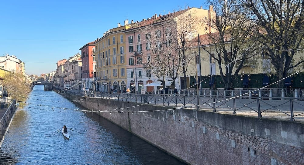 The view from Maré along the Naviglio canal.