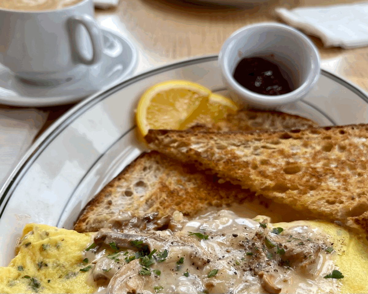 Top 5 Brunch Spots In Milan's Navigli District